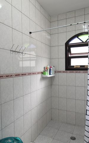 Casa à venda com 316m², 4 quartos e 2 vagasBanheiro da Suíte
