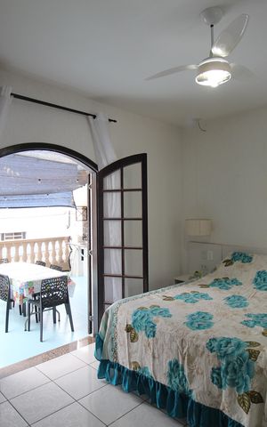 Casa à venda com 316m², 4 quartos e 2 vagasSuite