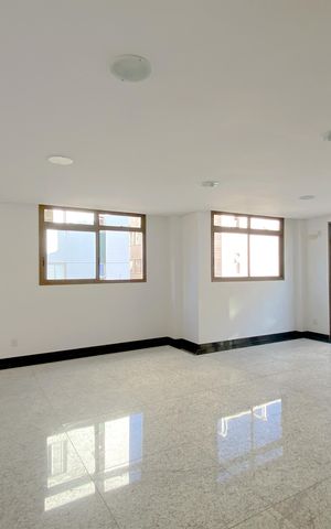 Apartamento à venda com 150m², 4 quartos e 4 vagas Apartamento à venda com 150m², 4 quartos e 4 vagasÁrea comum - Salão de festas