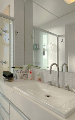 Apartamento à venda com 150m², 4 quartos e 4 vagas Apartamento à venda com 150m², 4 quartos e 4 vagasBanheiro da Suíte 3