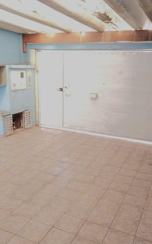 Casa à venda com 92m², 3 quartos e 2 vagas Casa à venda com 92m², 3 quartos e 2 vagasGaragem