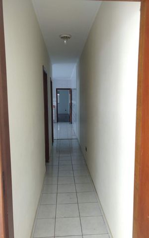 Casa à venda com 92m², 3 quartos e 2 vagas Casa à venda com 92m², 3 quartos e 2 vagasCorredor