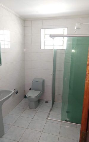 Casa à venda com 92m², 3 quartos e 2 vagas Casa à venda com 92m², 3 quartos e 2 vagasBanheiro 1