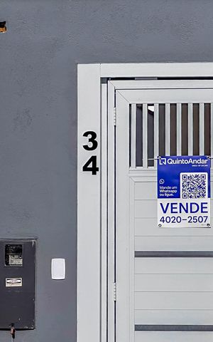 Casa à venda com 190m², 3 quartos e 4 vagas Casa à venda com 190m², 3 quartos e 4 vagasPlaca Instalada na Fachada