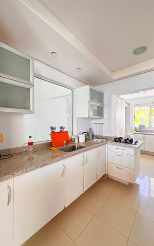 Apartamento para alugar com 250m², 4 quartos e 2 vagasCozinha