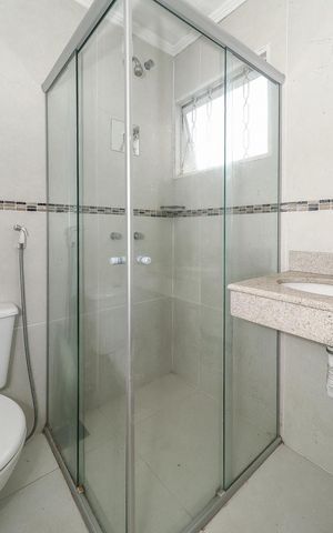 Casa à venda com 150m², 3 quartos e 4 vagasBanheiro da Suíte 2
