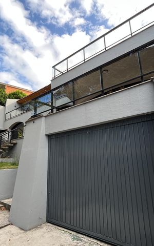 Casa à venda com 565m², 7 quartos e 3 vagasFachada