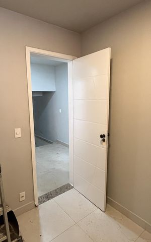 Casa à venda com 565m², 7 quartos e 3 vagasQuarto de Serviço