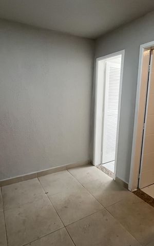 Casa à venda com 565m², 7 quartos e 3 vagasÁrea de Serviço