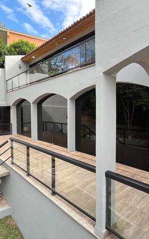 Casa à venda com 565m², 7 quartos e 3 vagasVaranda