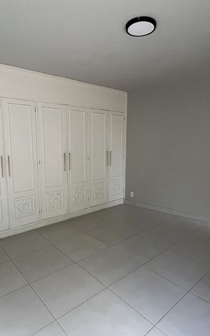 Casa à venda com 565m², 7 quartos e 3 vagasQuarto 2