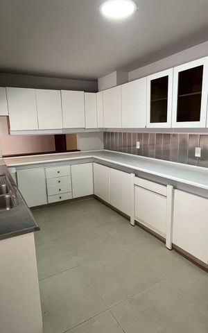 Casa à venda com 565m², 7 quartos e 3 vagasCozinha