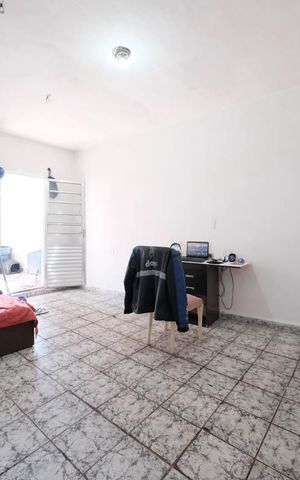 Casa à venda com 50m², 1 quarto e sem vagaQuarto