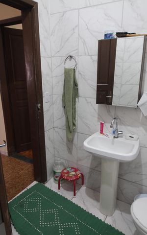 Casa à venda com 360m², 2 quartos e 2 vagasBanheiro