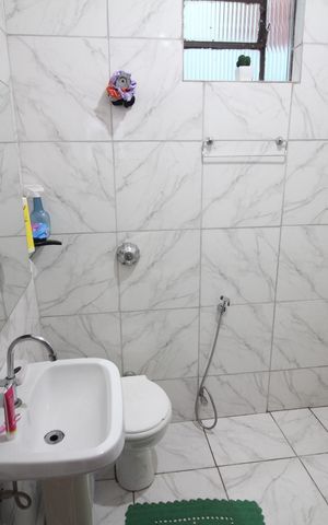 Casa à venda com 360m², 2 quartos e 2 vagasBanheiro