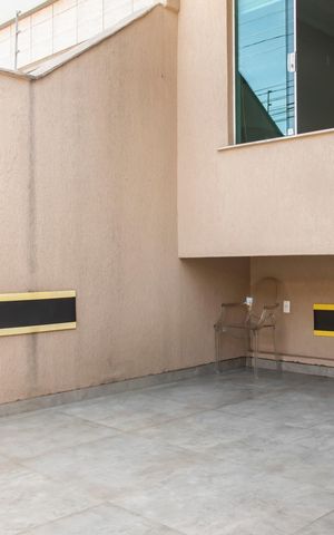 Casa à venda com 155m², 3 quartos e 2 vagasGaragem