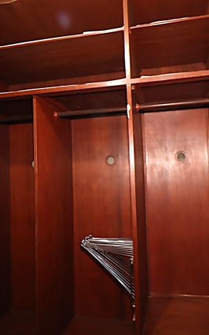 Casa para alugar com 338m², 5 quartos e 4 vagasSuíte - Closet