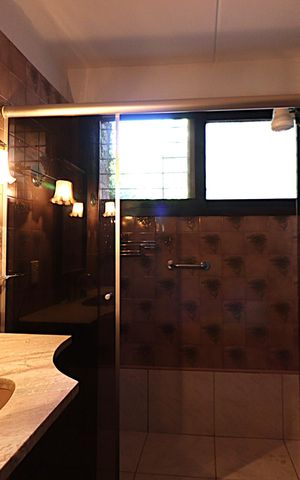 Casa para alugar com 338m², 5 quartos e 4 vagasSuíte - Banheiro