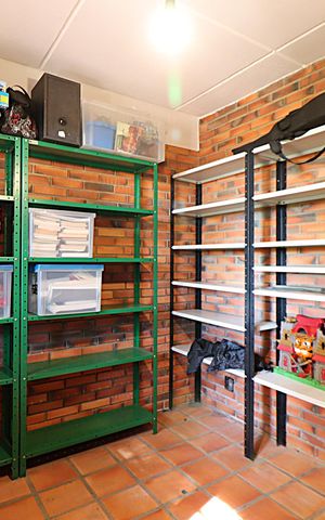 Casa para alugar com 338m², 5 quartos e 4 vagasQuarto do Zelador