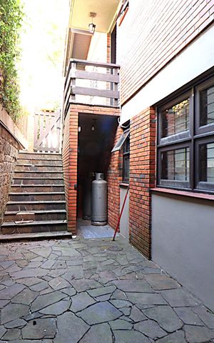 Casa para alugar com 338m², 5 quartos e 4 vagasCorredor Lateral