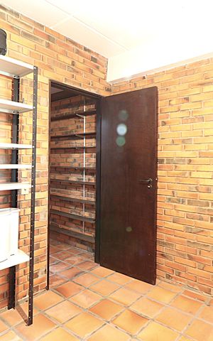 Casa para alugar com 338m², 5 quartos e 4 vagasQuarto do Zelador