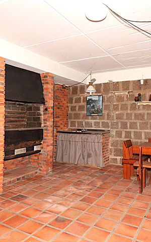 Casa para alugar com 338m², 5 quartos e 4 vagasÁrea comum - Salão de festas