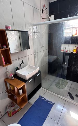 Casa à venda com 90m², 2 quartos e 2 vagas Casa à venda com 90m², 2 quartos e 2 vagasBanheiro