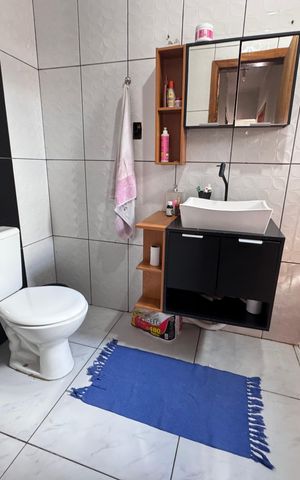 Casa à venda com 90m², 2 quartos e 2 vagas Casa à venda com 90m², 2 quartos e 2 vagasBanheiro