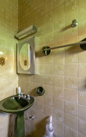 Casa à venda com 250m², 3 quartos e 3 vagas Casa à venda com 250m², 3 quartos e 3 vagasSuíte