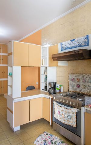 Casa à venda com 250m², 3 quartos e 3 vagas Casa à venda com 250m², 3 quartos e 3 vagasCozinha