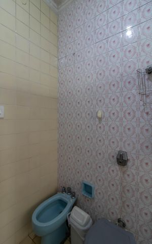 Casa à venda com 250m², 3 quartos e 3 vagas Casa à venda com 250m², 3 quartos e 3 vagasBanheiro