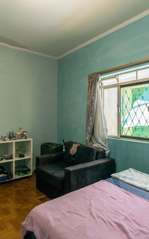 Casa à venda com 250m², 3 quartos e 3 vagas Casa à venda com 250m², 3 quartos e 3 vagasQuarto 1