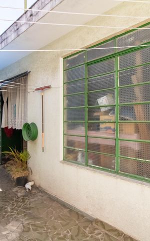 Casa à venda com 250m², 3 quartos e 3 vagas Casa à venda com 250m², 3 quartos e 3 vagasArea Externa