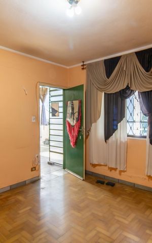 Casa à venda com 250m², 3 quartos e 3 vagas Casa à venda com 250m², 3 quartos e 3 vagasEdicula