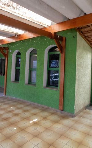 Casa à venda com 250m², 3 quartos e 3 vagas Casa à venda com 250m², 3 quartos e 3 vagasGaragem