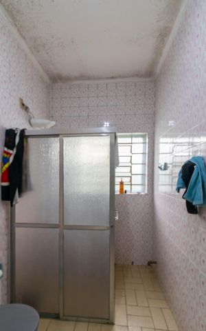 Casa à venda com 250m², 3 quartos e 3 vagas Casa à venda com 250m², 3 quartos e 3 vagasBanheiro