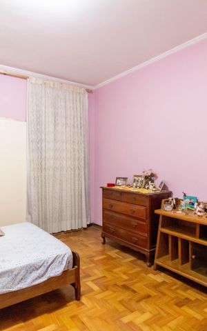 Casa à venda com 250m², 3 quartos e 3 vagas Casa à venda com 250m², 3 quartos e 3 vagasSuíte