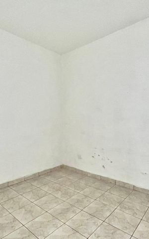 Casa à venda com 100m², 4 quartos e 1 vaga Casa à venda com 100m², 4 quartos e 1 vagaEdícula