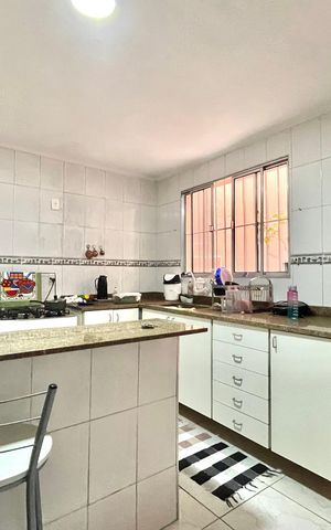 Casa à venda com 100m², 4 quartos e 1 vaga Casa à venda com 100m², 4 quartos e 1 vagaCozinha