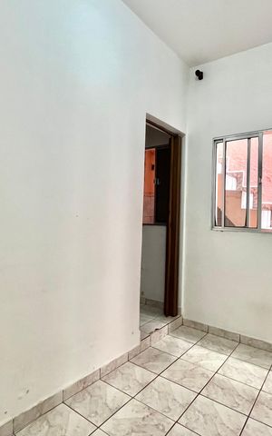 Casa à venda com 100m², 4 quartos e 1 vaga Casa à venda com 100m², 4 quartos e 1 vagaEdícula