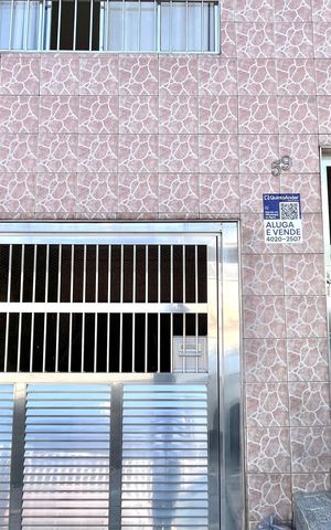 Casa à venda com 100m², 4 quartos e 1 vaga Casa à venda com 100m², 4 quartos e 1 vagaFachada