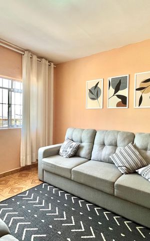 Casa à venda com 100m², 4 quartos e 1 vaga Casa à venda com 100m², 4 quartos e 1 vagaSala