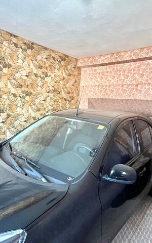 Casa à venda com 100m², 4 quartos e 1 vaga Casa à venda com 100m², 4 quartos e 1 vagaGaragem