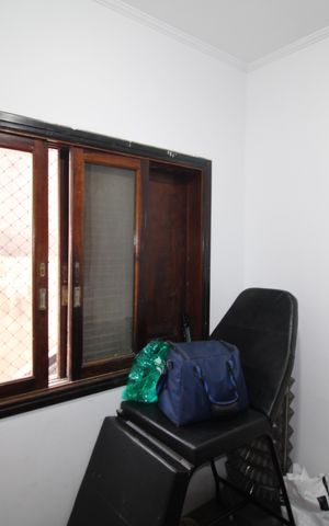 Casa à venda com 316m², 6 quartos e 2 vagasQuarto 4