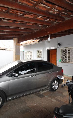 Casa à venda com 316m², 6 quartos e 2 vagasGaragem