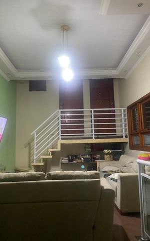 Casa à venda com 160m², 7 quartos e 1 vaga Casa à venda com 160m², 7 quartos e 1 vagaSala