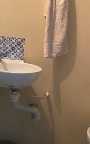 Casa à venda com 160m², 7 quartos e 1 vaga Casa à venda com 160m², 7 quartos e 1 vagaLavabo