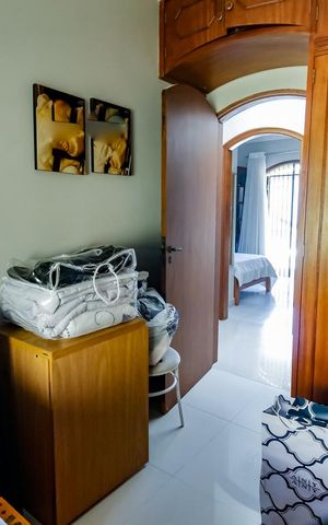 Casa à venda com 410m², 4 quartos e 4 vagas Casa à venda com 410m², 4 quartos e 4 vagasQuarto 1