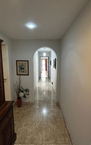 Apartamento à venda com 198m², 4 quartos e 3 vagasCorredor
