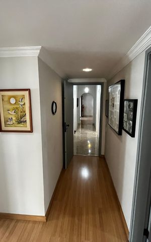 Apartamento à venda com 198m², 4 quartos e 3 vagasCorredor